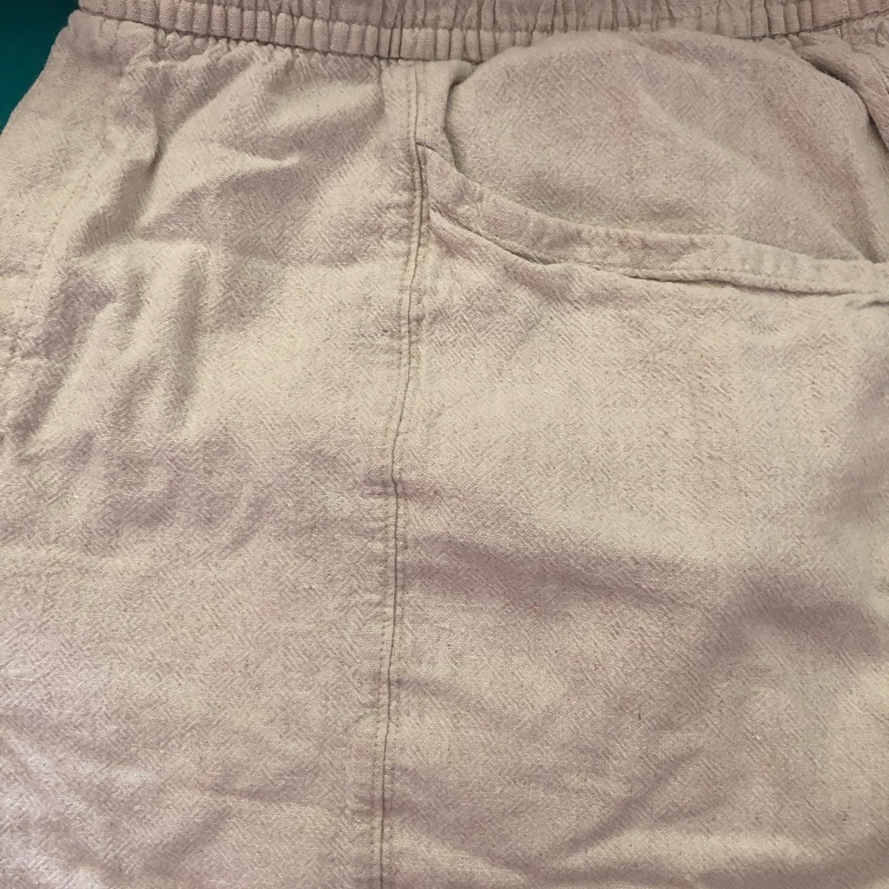 Old Navy Women's Tan Shorts